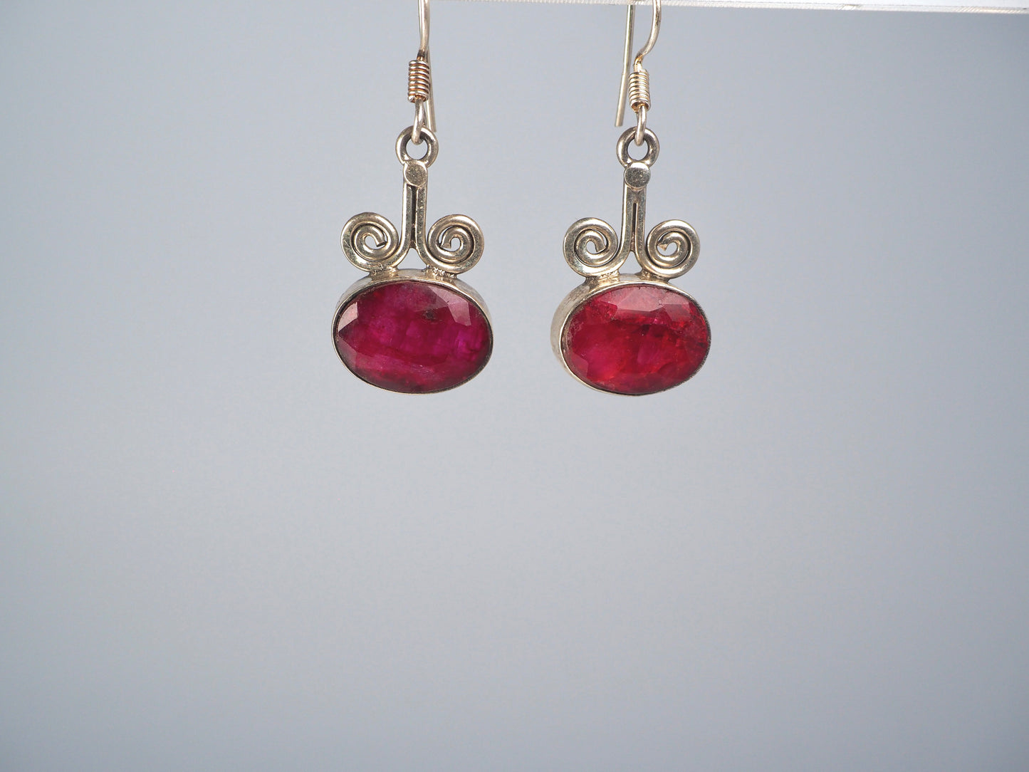 Ruby Earpiece 2 Silver 925 ?