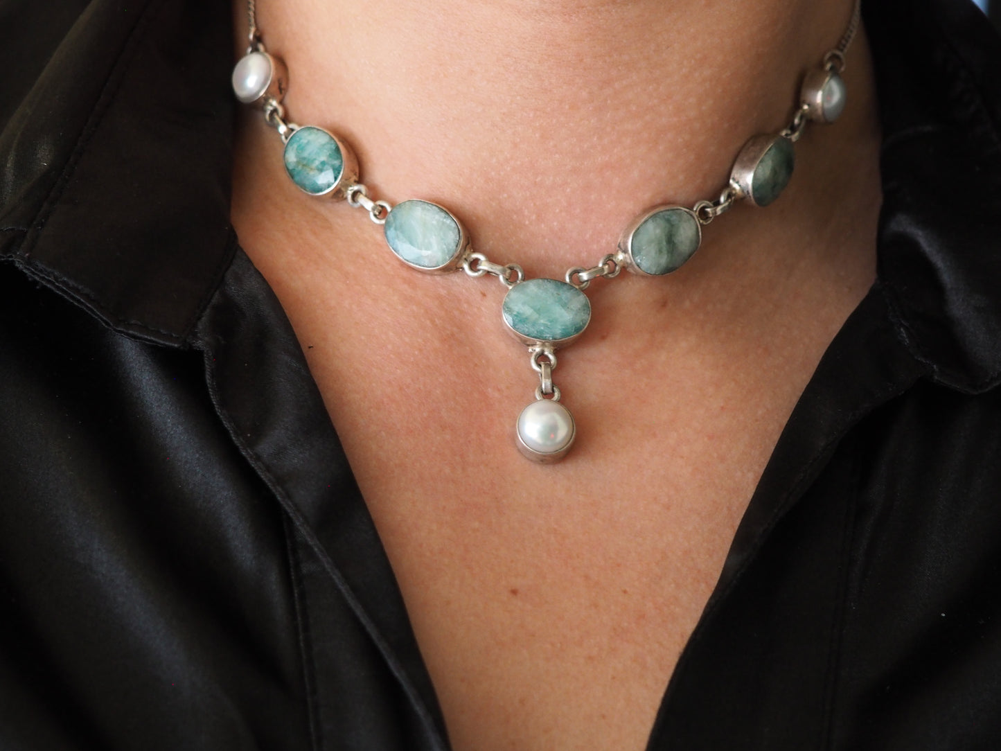 Green Emerald Treasure with Pearls