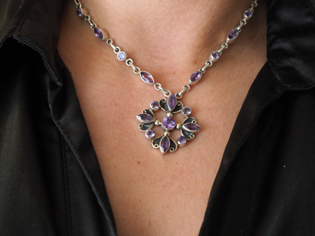 Eternal Bloom Necklace Amethist