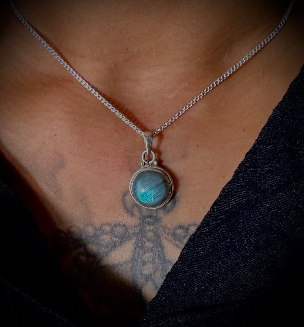 Luminous Labradorite Round Pendant