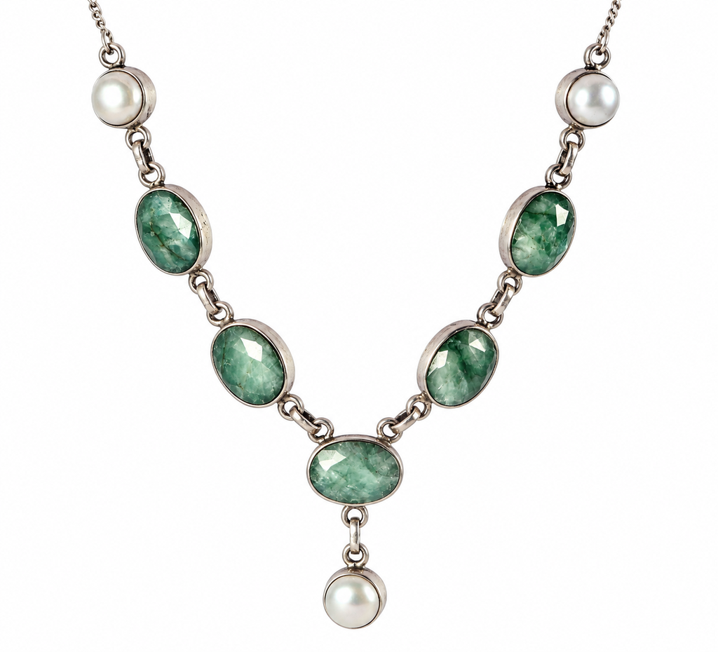 Green Emerald Treasure with Pearls