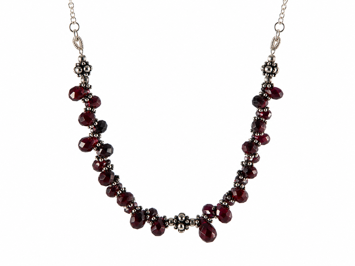 Silver Necklace with Granate