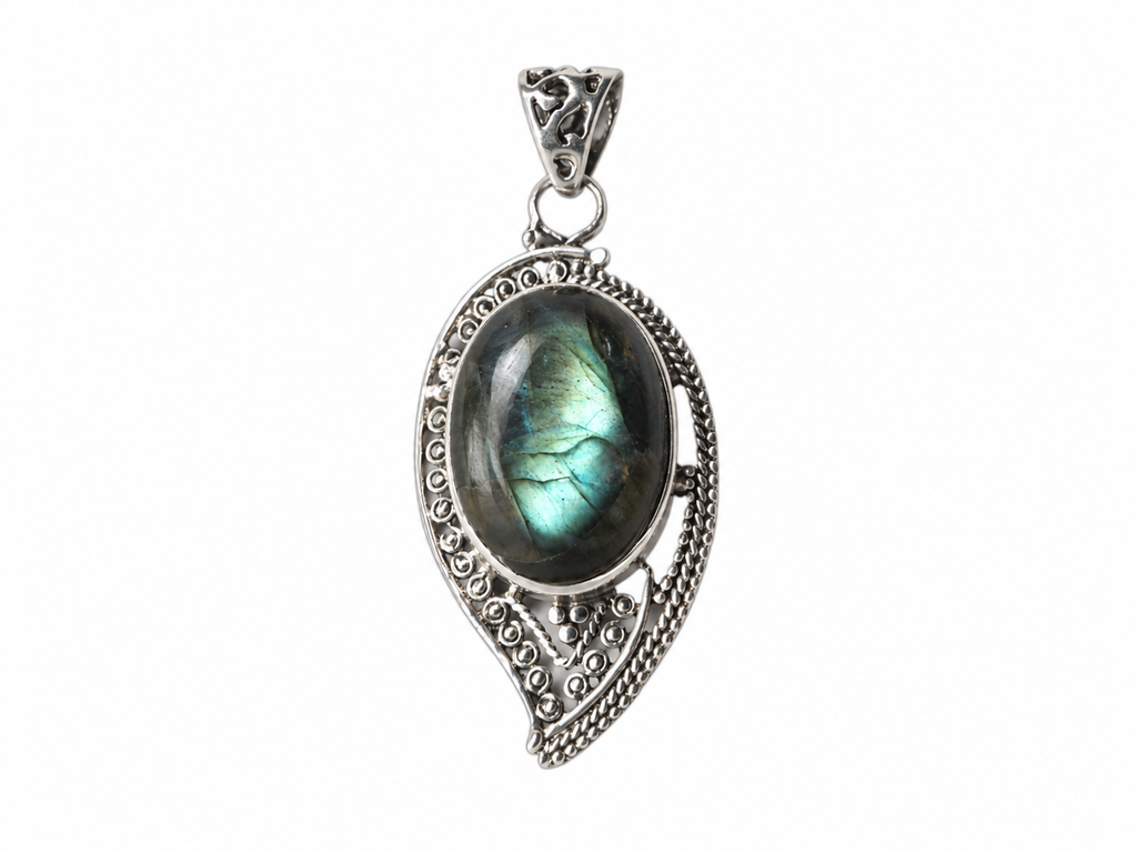 Luminous Labradorite Fosi Pendant