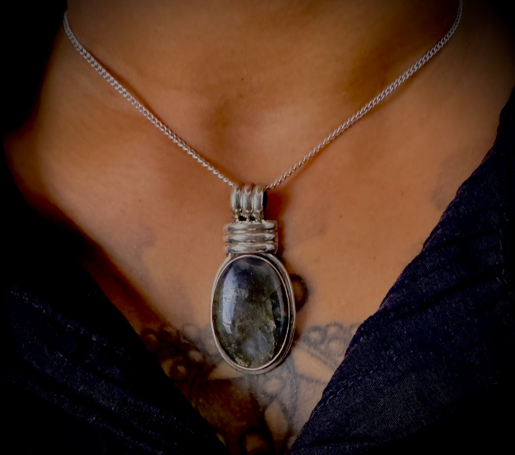 Luminous Labradorite  knot Pendant