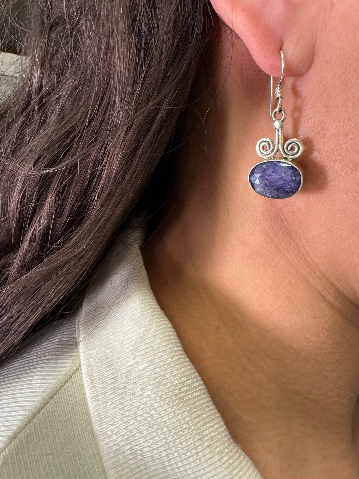 Blue Sapphire Earpiece gemstone Afmaken opspliten.