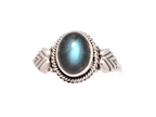 Leafi labradorite Ring
