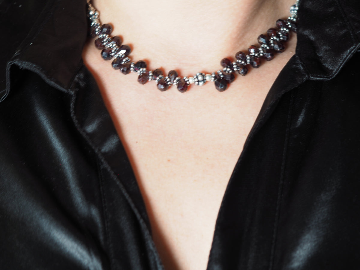 Silver Necklace with Granate