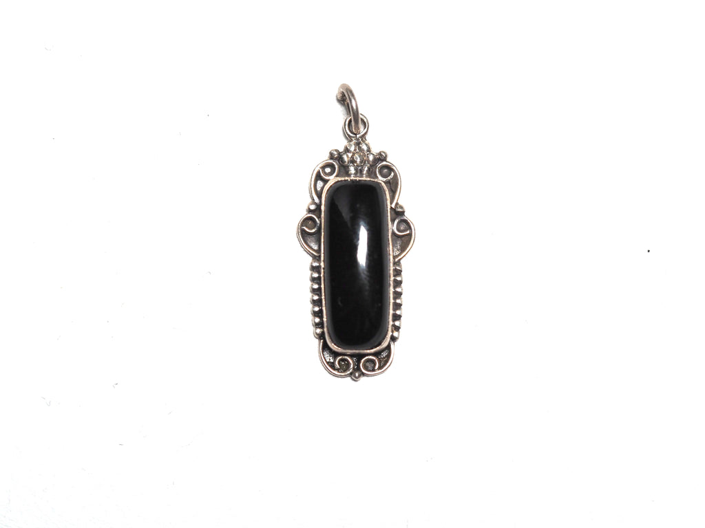 Req Onyx pendant