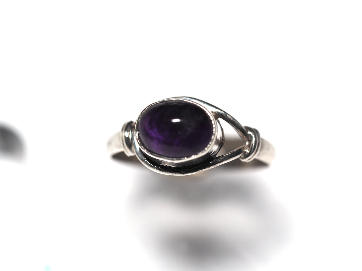 Eye Amethist Ring