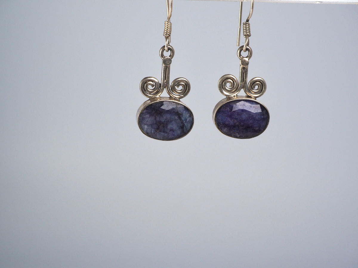 Blue Sapphire Earpiece gemstone Afmaken opspliten.