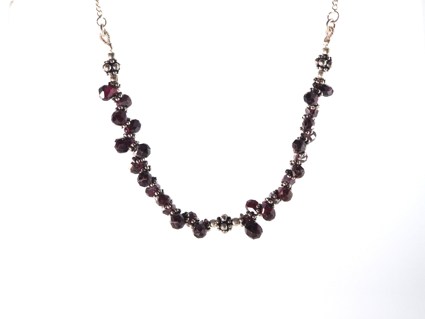 Silver Necklace with Granate
