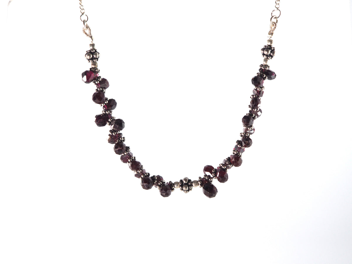 Silver Necklace with Granate